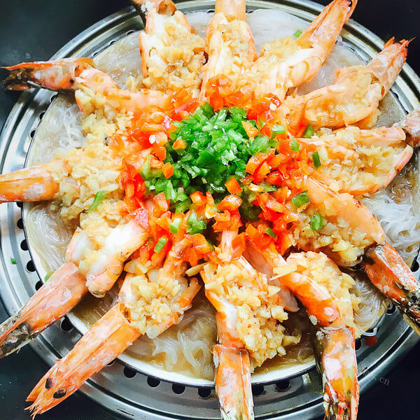 美味的香烤蒜蓉开背虾