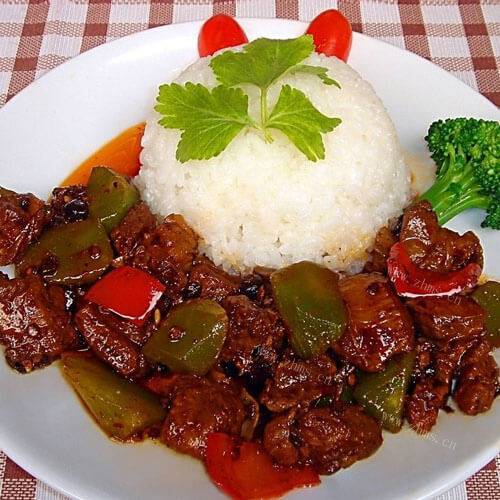 鲜美的碗豆排骨饭