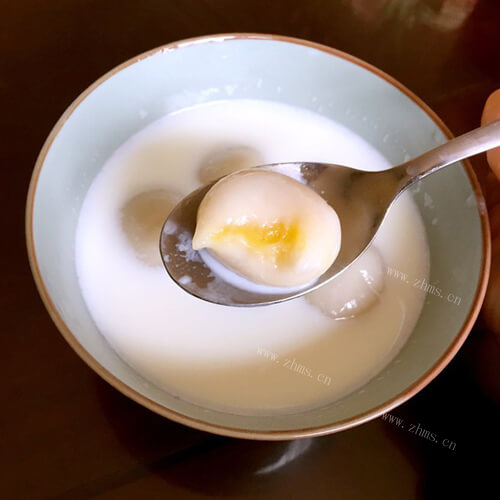 秘制奶黄馅汤圆