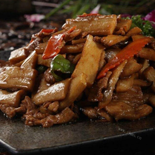 好吃的双椒肉片炒秀珍菇