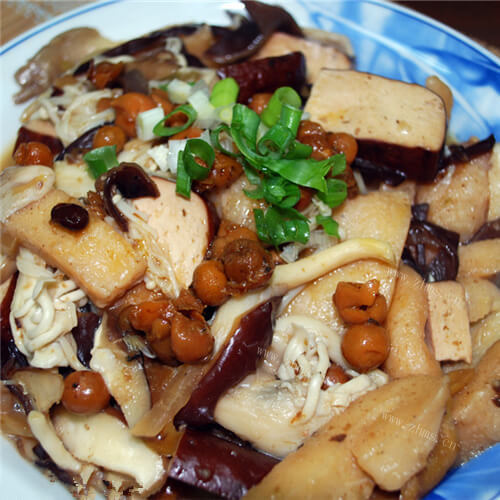 家常豆腐干香菇肉