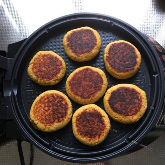 好吃的电饼铛做贴饼子