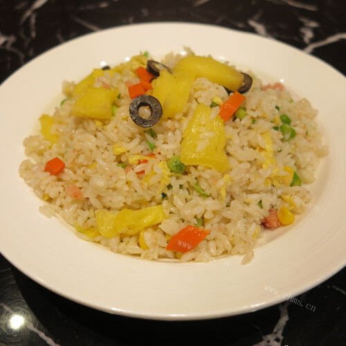 美味的菠萝炒饭