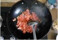 诱人的红薯叶番茄鸡蛋汤面条的做法图解三