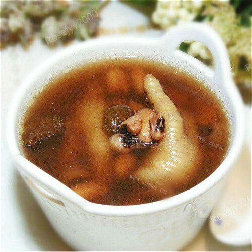养生佳品五指毛桃去湿汤