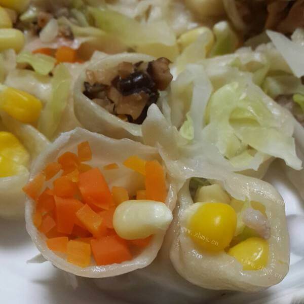 美味的玉米鲜饺