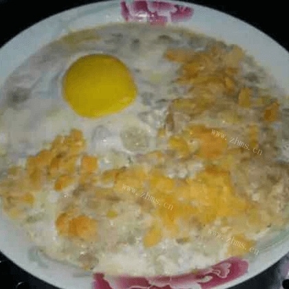 自制咸蛋蒸肉饼做法图解8)