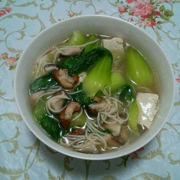 好吃的鸡丝油菜面