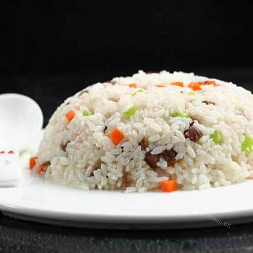 美味的黄金香肠炒饭