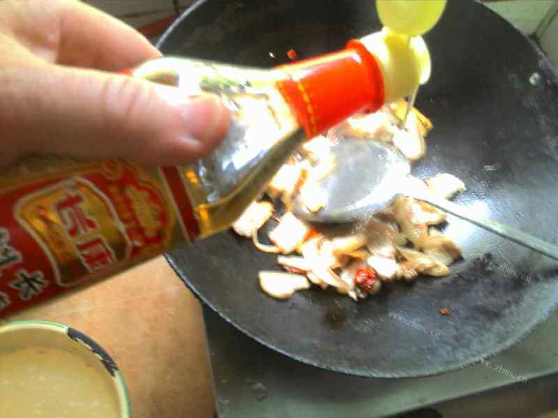 美味农家回锅肉做法图解7)