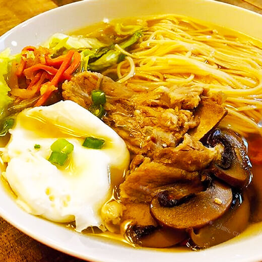 美味的香鲜味美的蘑菇酿