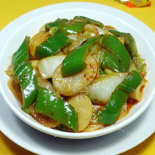 好味道牛肉酱尖椒白菜炒年糕