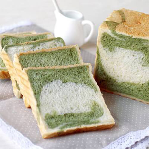 美味的抹茶吐司面包