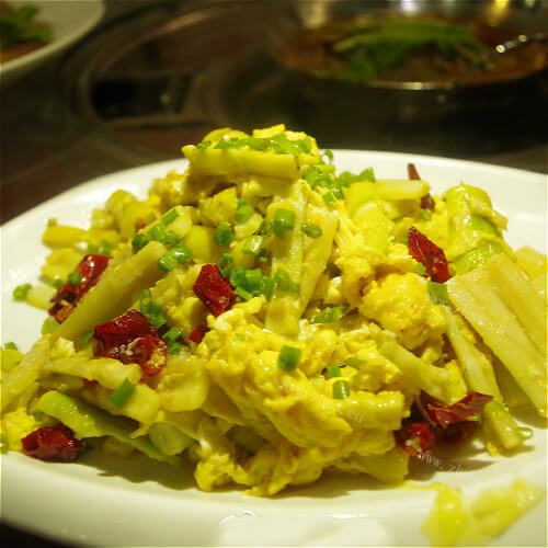 美味的苦笋炒蛋