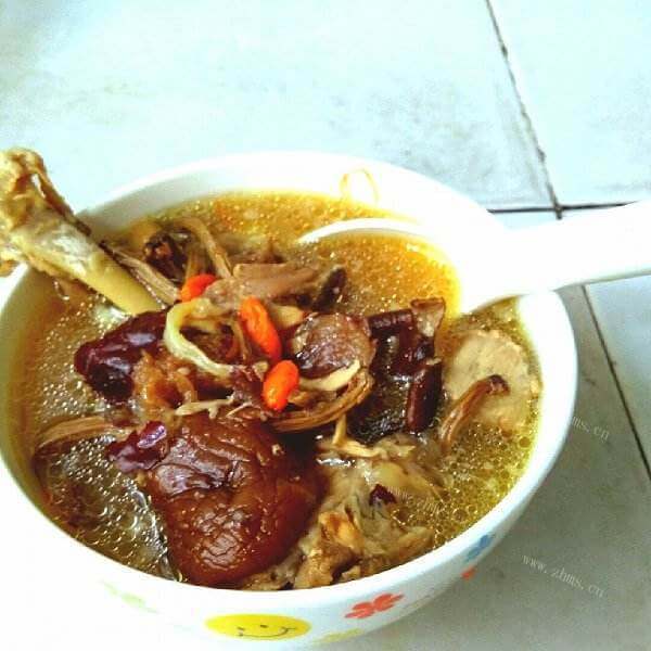 营养茶树菇鸡蛋汤