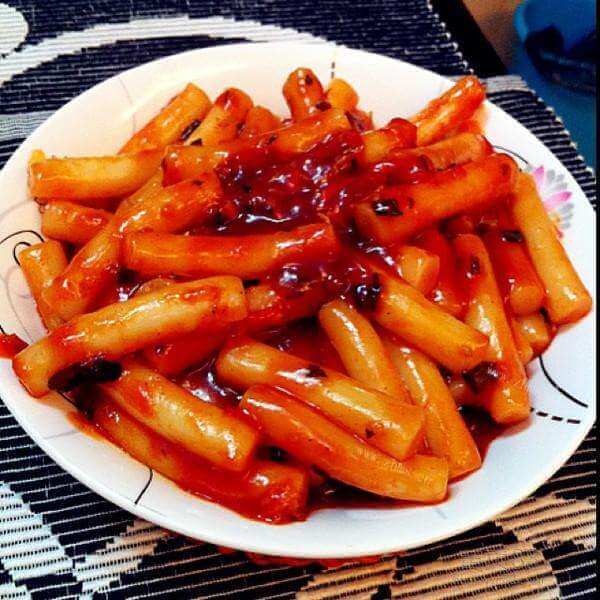美味的韩式烤肉炒年糕