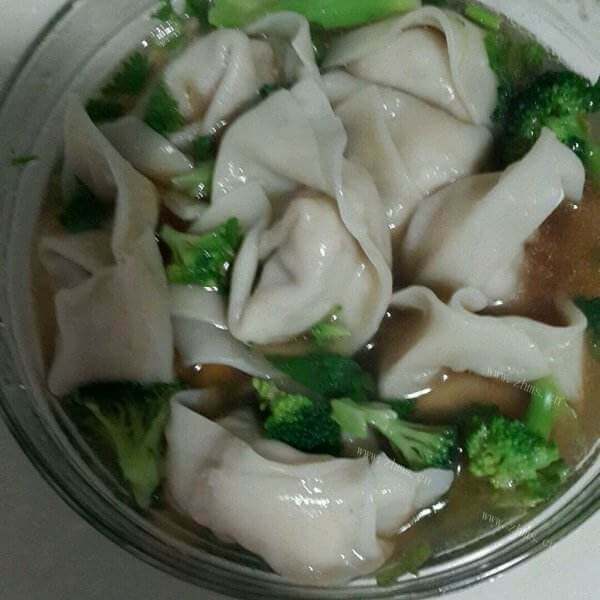 美味的自制大馄饨