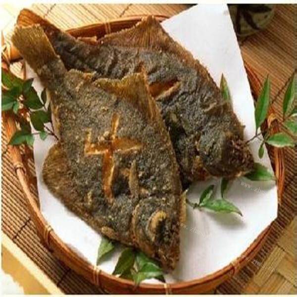 美味的家焖牙鲆鱼