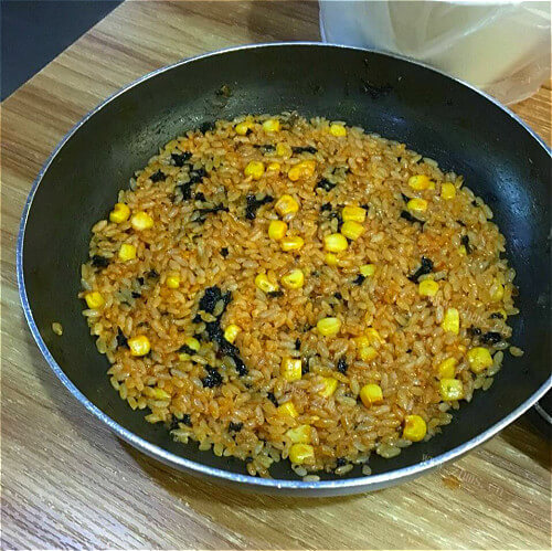 特色的韩式年糕炒饭