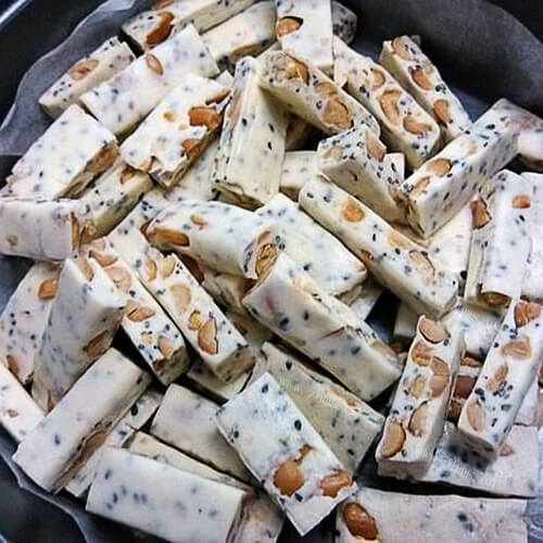 美味的棉花糖自制牛轧糖
