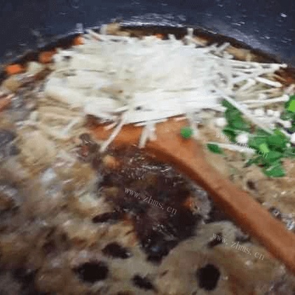 美味的羊肉汤面做法图解9)