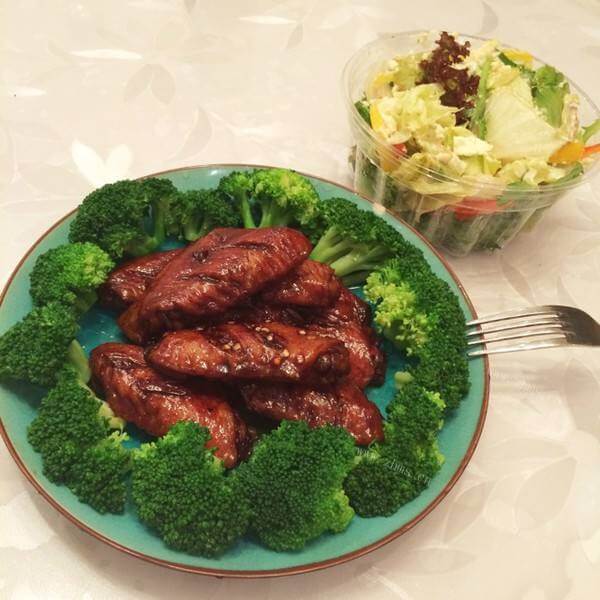 美味的新奥尔良烤鸡翅中