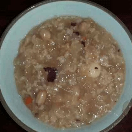 美味早餐银耳莲子粥做法图解6)