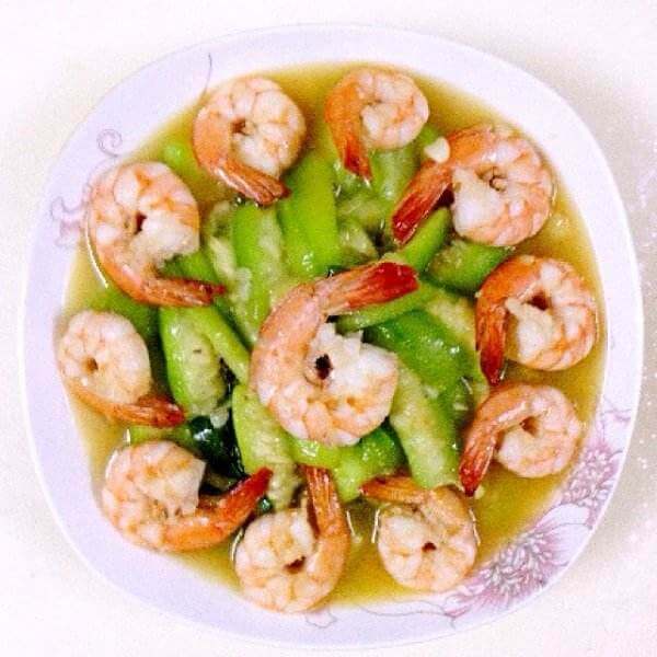 美味的番茄角瓜烩粉肠
