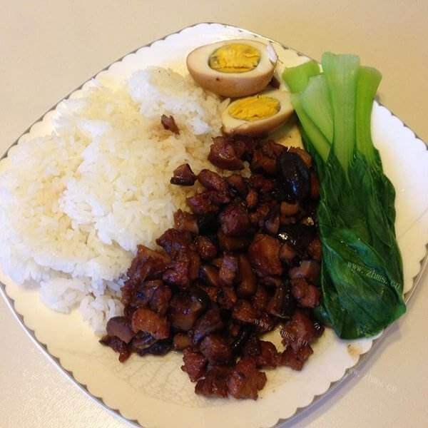 美味的卤肉饭