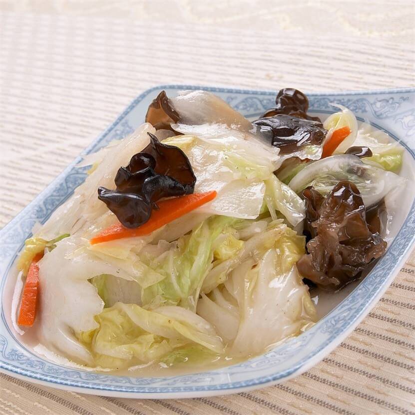 健康的白菜炒黑木耳