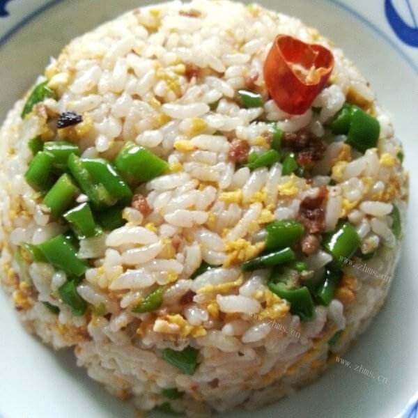 美味的肉末鸡蛋炒米饭