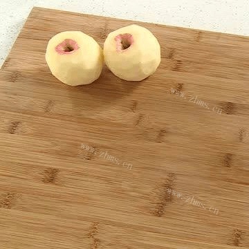 美味的苹果瘦肉汤做法图解1)