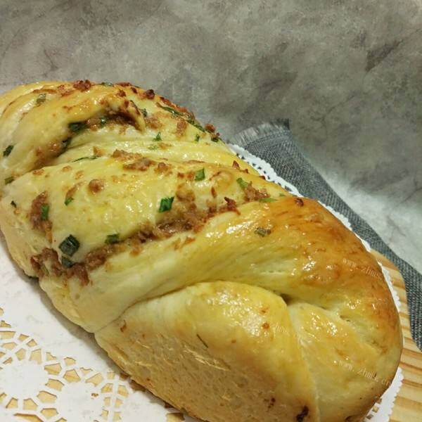 葱香肉松手撕吐司~独特滋味