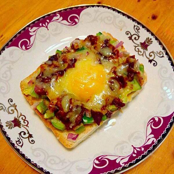 美味的黑椒牛柳披萨