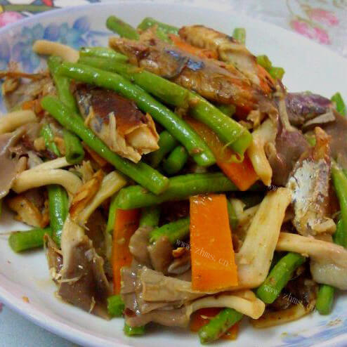 营养健康胡萝卜豆角炒肉