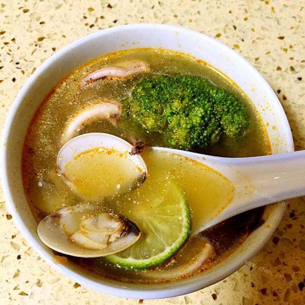 美味冬荫海鲜汤