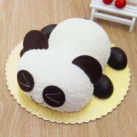 美味的熊猫天使蛋糕