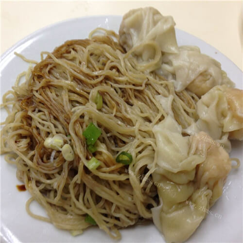 美味胡萝卜云吞捞面