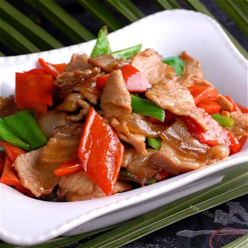 美味的小炒鸭胸肉
