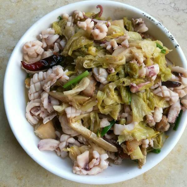 特别的美味牛肉酱炒酸菜