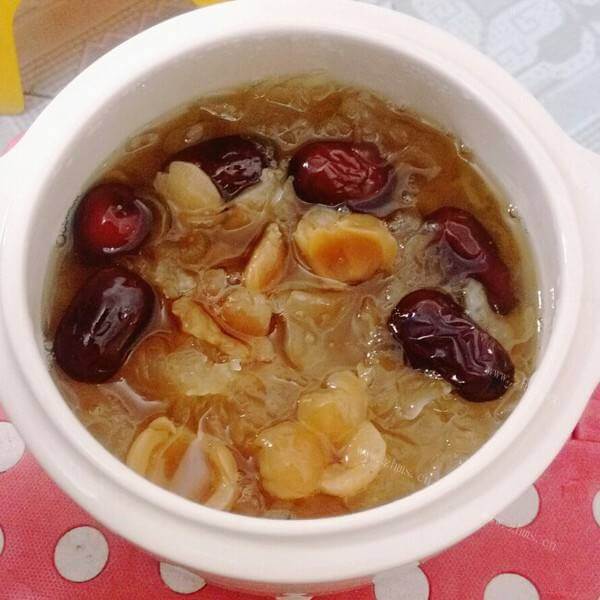 营养的红枣桂圆地瓜汤
