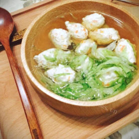 美味的火锅丸子蔬菜汤