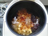 健康滋补的桃胶银耳山药羹做法图解5)
