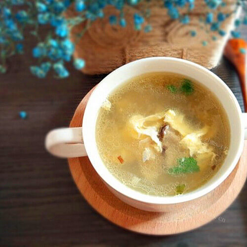 清淡的茶树菇鸡蛋汤