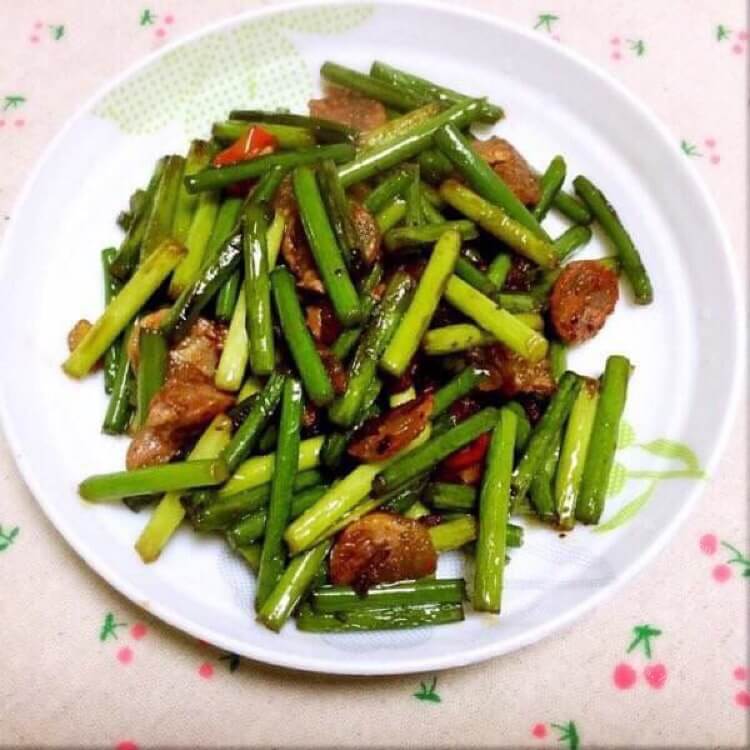 简单家常的苜蓿蒜薹