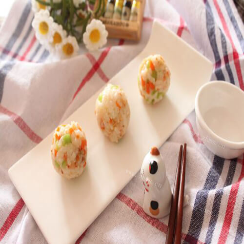 好吃的彩蔬虾仁饭团