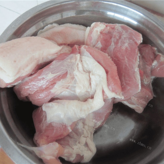 诱人的酸菜肉丝面做法图解1)