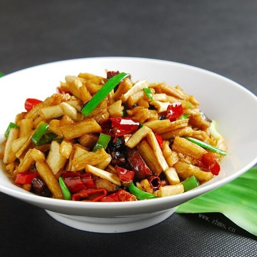 美味腊肉鲜蔬一锅焖