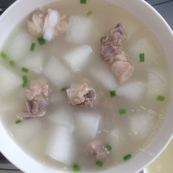 自制萝卜炖腊排骨