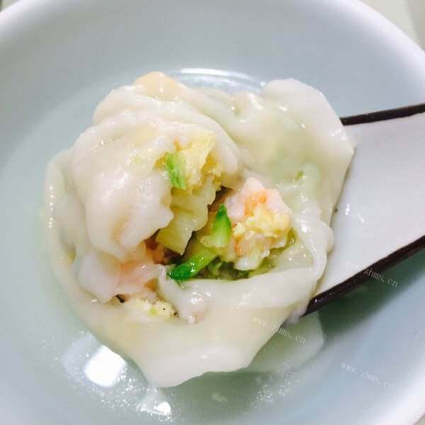 美味的西葫芦虾仁蛋羹
